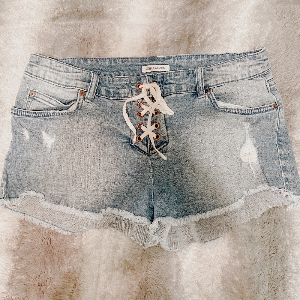 BILLABONG JEAN SHORTS